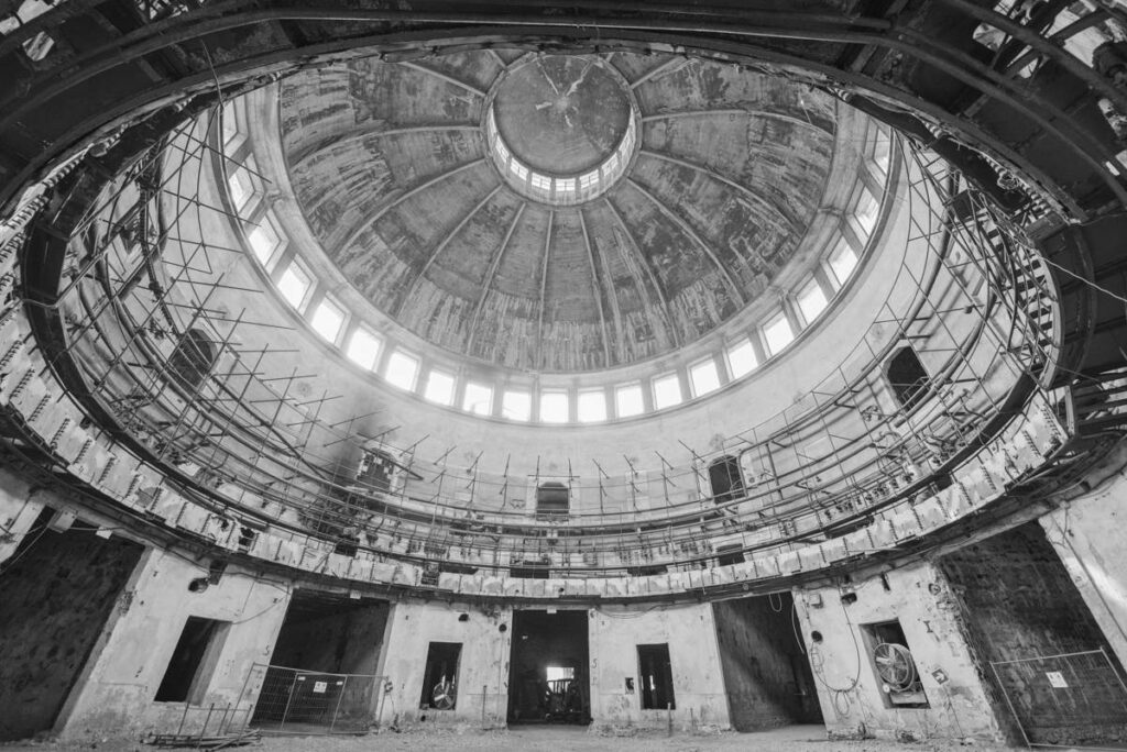 la cupola della ghiacciaia, all'interno degli ex magazzini generali di Verona